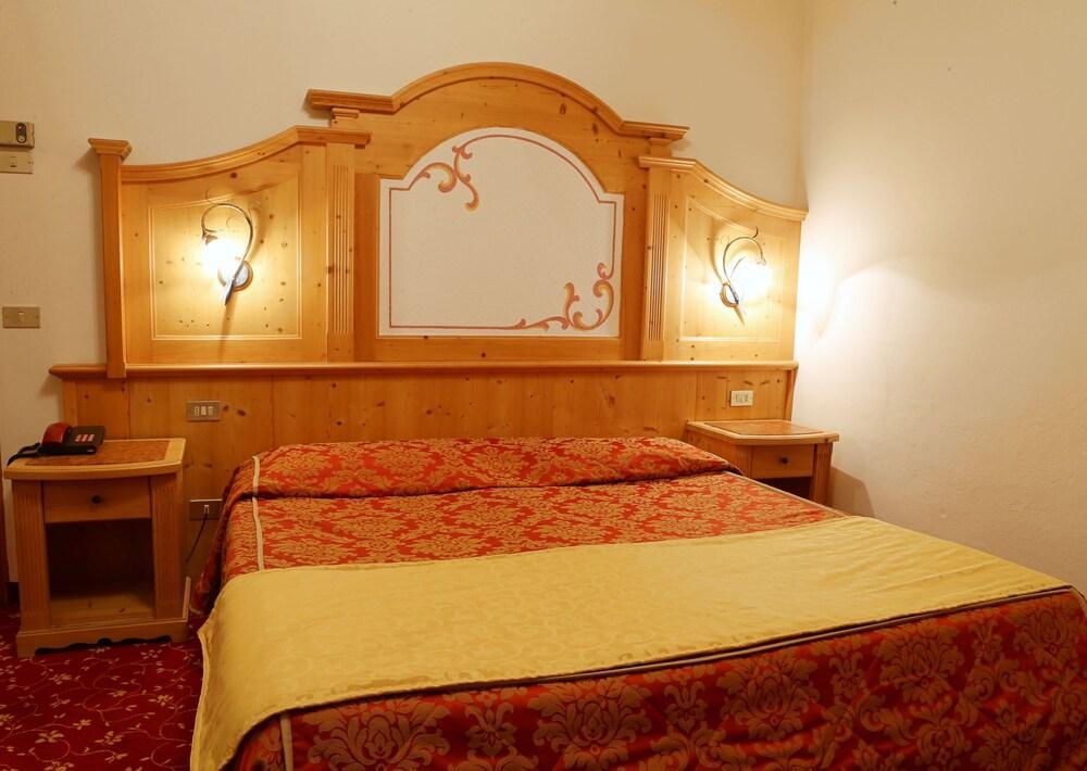 Hotel Belvedere Srl Фай дела Паганела Екстериор снимка
