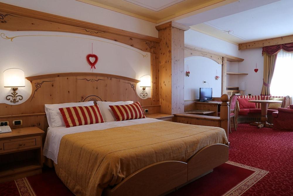 Hotel Belvedere Srl Фай дела Паганела Екстериор снимка